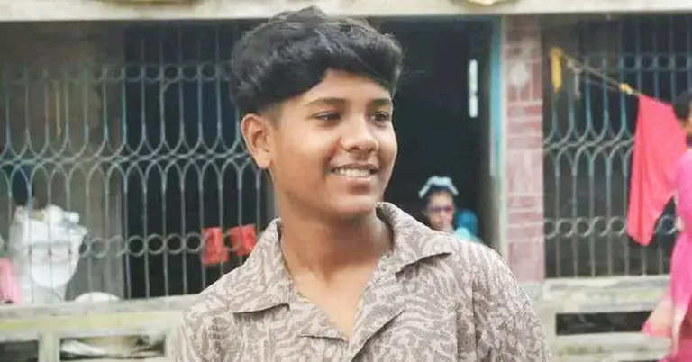দুর্বৃত্তের ছুরিকাঘাতে নিহত কিশোর আব্দুল্লাহ
